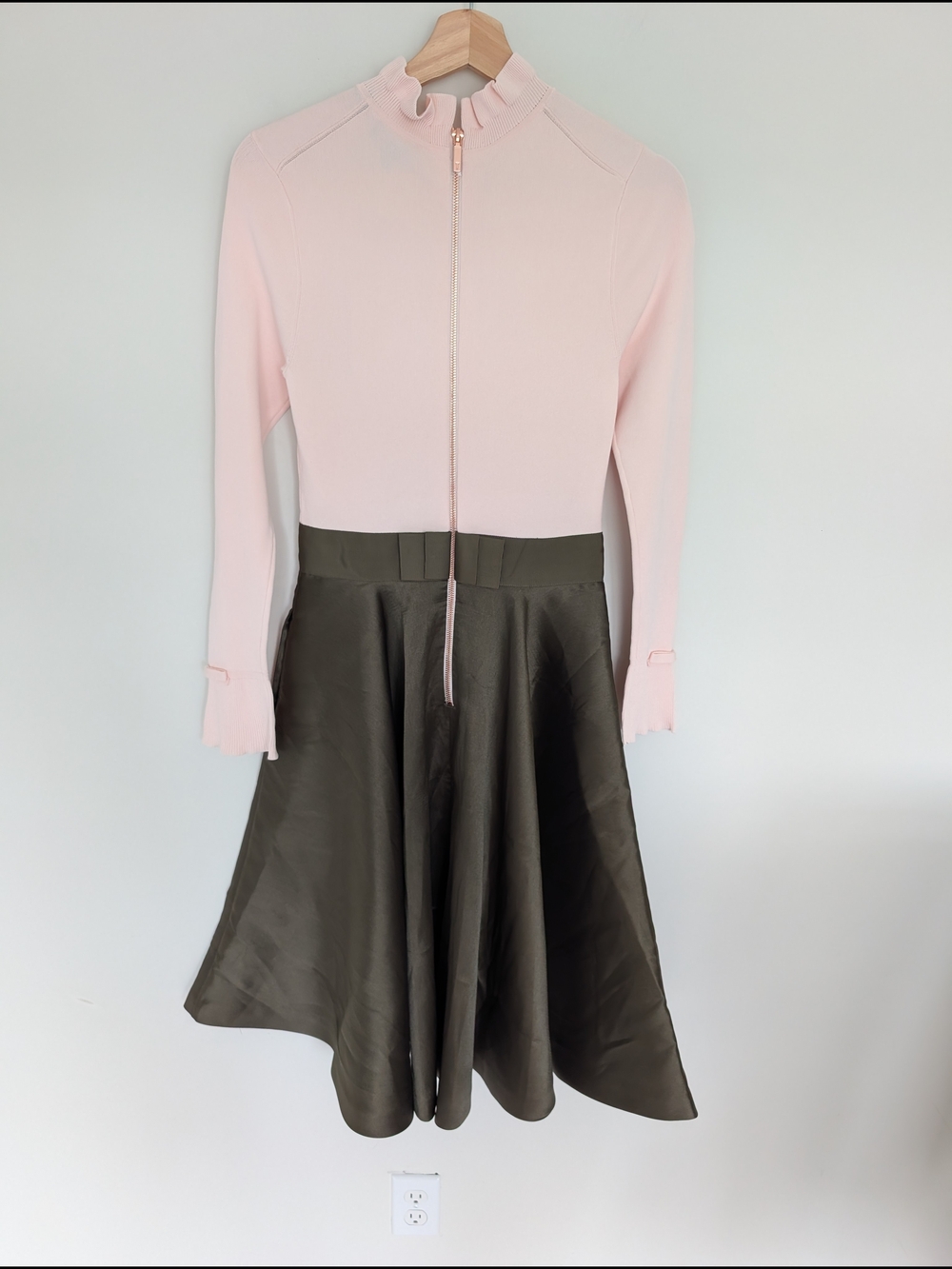 Ted Baker Zadi Knitted Frill Full Skirt Dress Size 2/US 6 Khaki Pink Green NWT - Picture 5 of 15